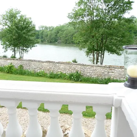 La Grande Maison Bed & Breakfast